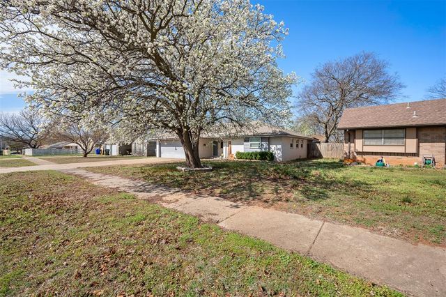 2125 Allenhurst Street, Norman, OK 73071