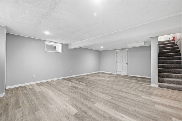 105 Columbia Dr, Canonsburg, PA 15317