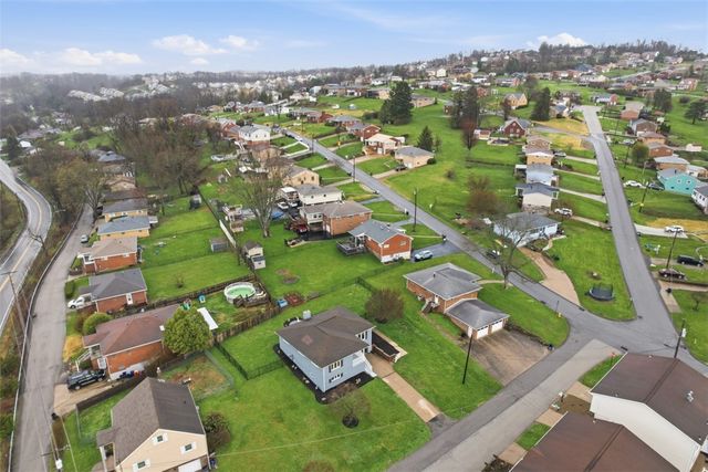 105 Columbia Dr, Canonsburg, PA 15317