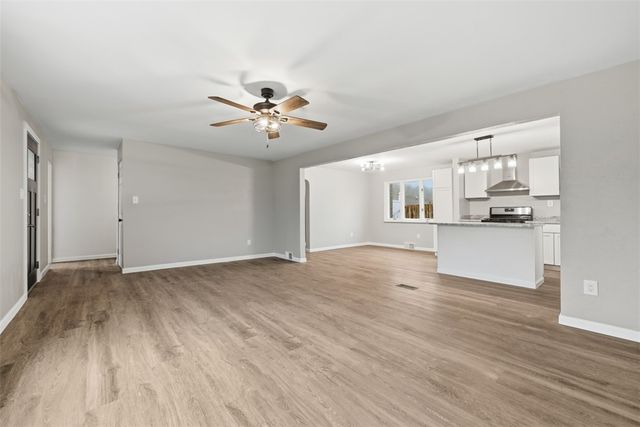 105 Columbia Dr, Canonsburg, PA 15317