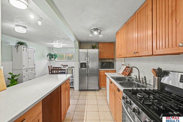 57 Carter Lake Club, Council Bluffs, IA 51501