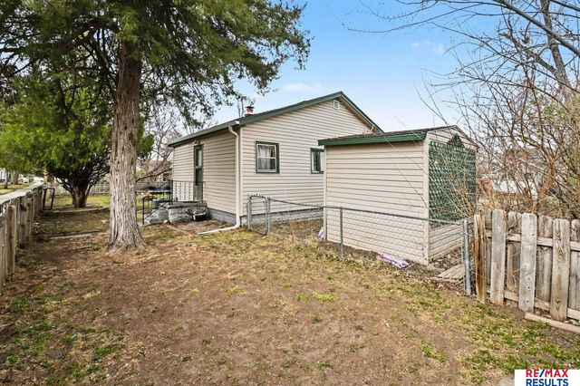 57 Carter Lake Club, Council Bluffs, IA 51501