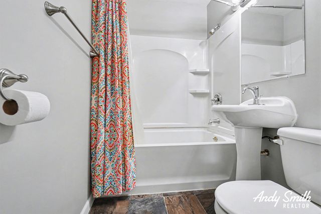 805 Sunnock Avenue, Kalamazoo City, MI 49001