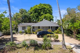 330 Marlborough Place, West Palm Beach, FL 33405