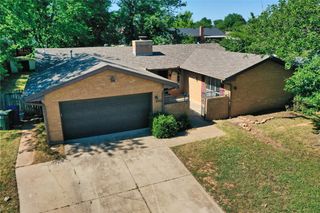 2207 Cottonwood Drive, Norman, OK 73071