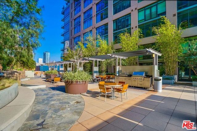 1100 S Hope Street 810, Los Angeles, CA 90015
