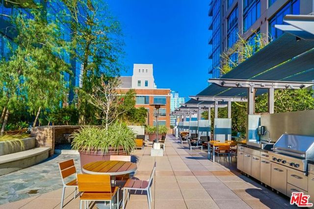 1100 S Hope Street 810, Los Angeles, CA 90015
