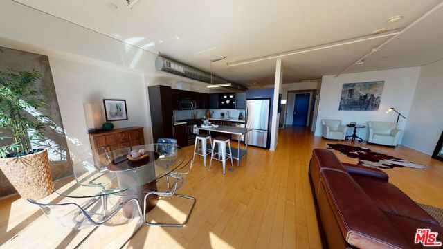 1100 S Hope Street 810, Los Angeles, CA 90015