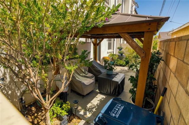 17540 Cameron Lane 102, Huntington Beach, CA 92647