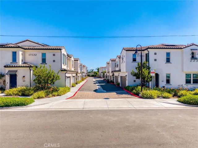17540 Cameron Lane 102, Huntington Beach, CA 92647