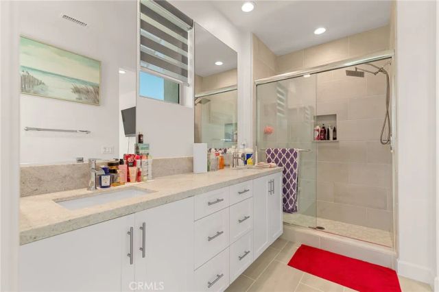 17540 Cameron Lane 102, Huntington Beach, CA 92647