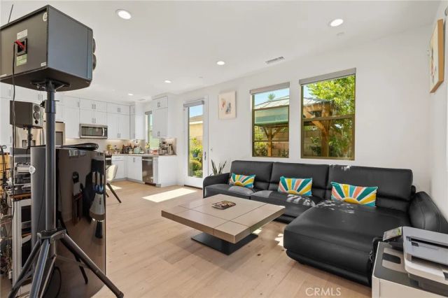 17540 Cameron Lane 102, Huntington Beach, CA 92647
