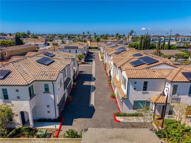 17540 Cameron Lane 102, Huntington Beach, CA 92647