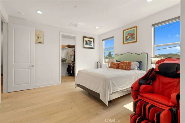 17540 Cameron Lane 102, Huntington Beach, CA 92647