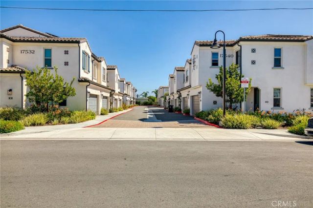 17540 Cameron Lane 102, Huntington Beach, CA 92647
