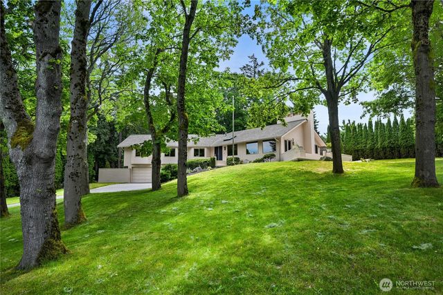 208 Hawthorn Road, Bellingham, WA 98225