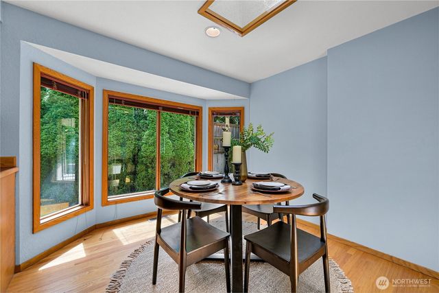 208 Hawthorn Road, Bellingham, WA 98225
