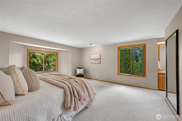 208 Hawthorn Road, Bellingham, WA 98225