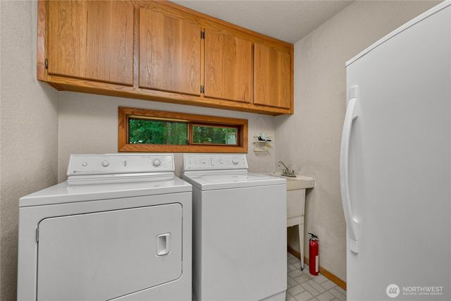 208 Hawthorn Road, Bellingham, WA 98225