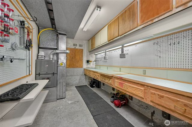 208 Hawthorn Road, Bellingham, WA 98225