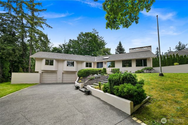 208 Hawthorn Road, Bellingham, WA 98225
