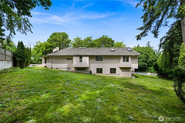 208 Hawthorn Road, Bellingham, WA 98225