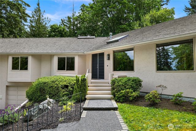 208 Hawthorn Road, Bellingham, WA 98225
