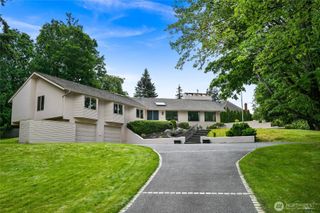 208 Hawthorn Road, Bellingham, WA 98225
