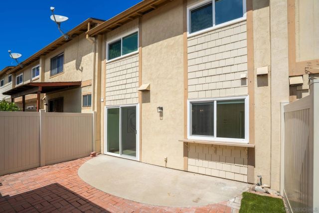 5800 Lake Murray Blvd 11, La Mesa, CA 91942