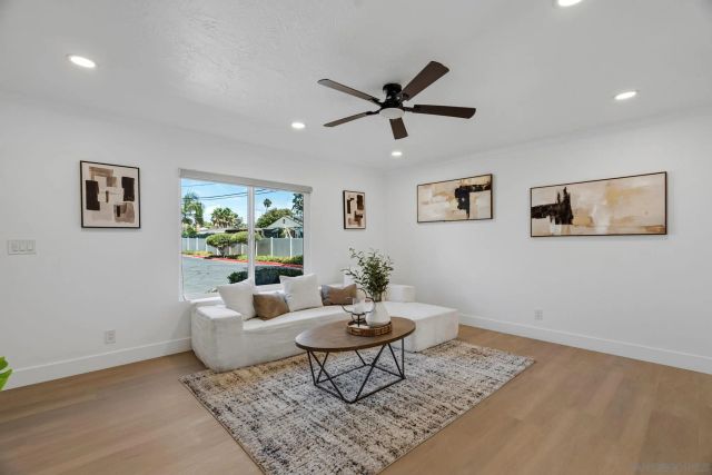 5800 Lake Murray Blvd 11, La Mesa, CA 91942