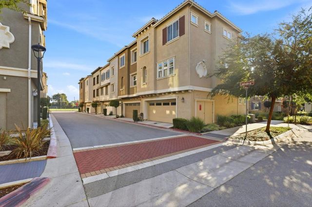 17985 Cantabria Lane, Morgan Hill, CA 95037