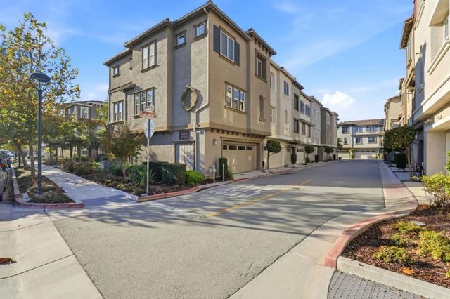 17985 Cantabria Lane, Morgan Hill, CA 95037