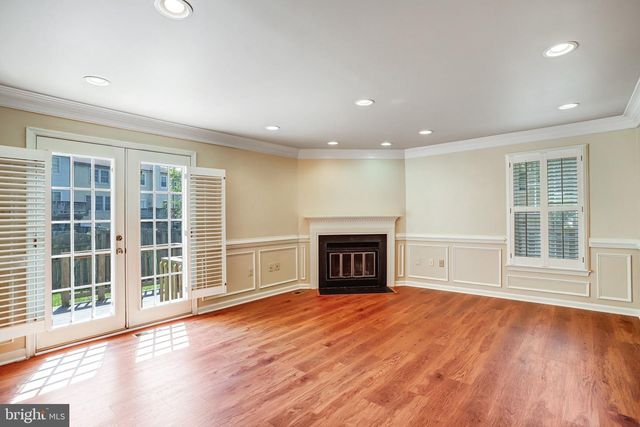 14508 FOUR CHIMNEY DR, Centreville, VA 20120