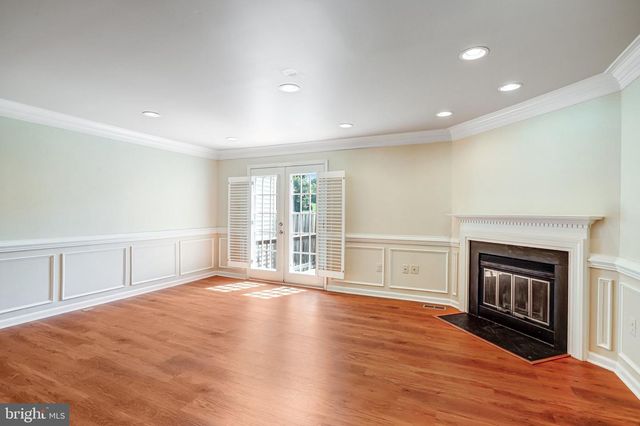 14508 FOUR CHIMNEY DR, Centreville, VA 20120