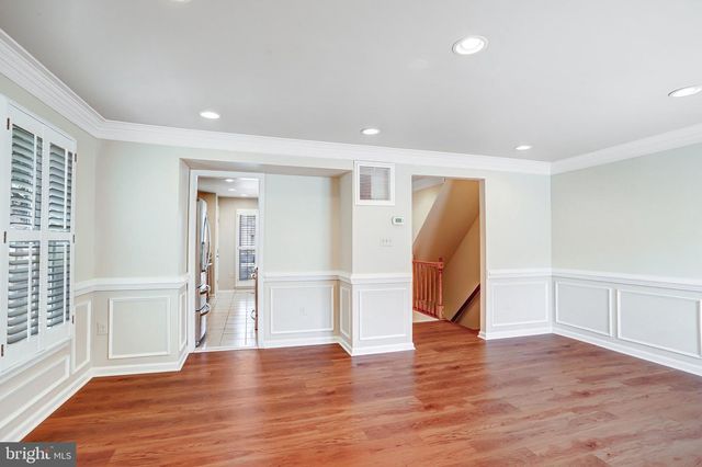 14508 FOUR CHIMNEY DR, Centreville, VA 20120