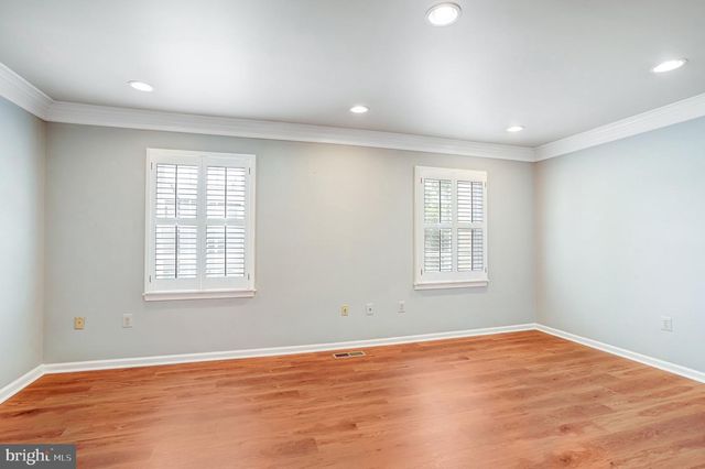 14508 FOUR CHIMNEY DR, Centreville, VA 20120
