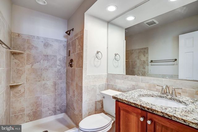 14508 FOUR CHIMNEY DR, Centreville, VA 20120