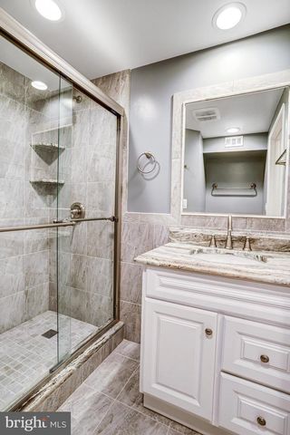 14508 FOUR CHIMNEY DR, Centreville, VA 20120