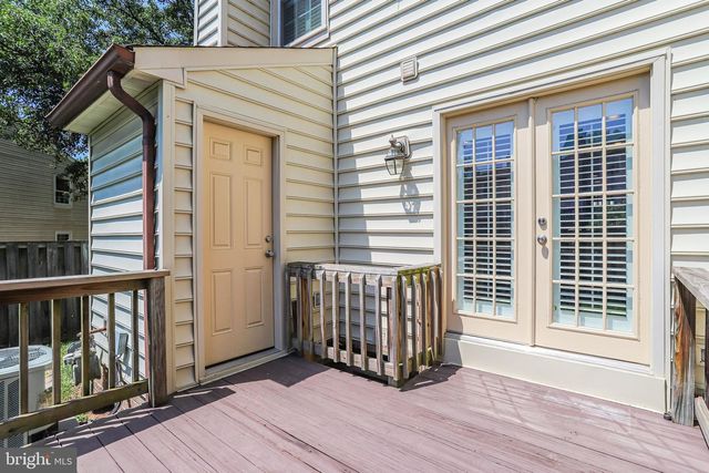 14508 FOUR CHIMNEY DR, Centreville, VA 20120