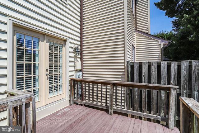 14508 FOUR CHIMNEY DR, Centreville, VA 20120