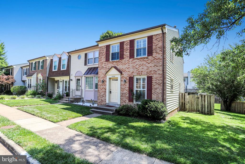 14508 FOUR CHIMNEY DR, Centreville, VA 20120