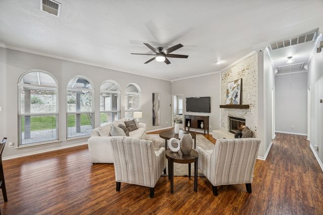 2801 Suzanne Drive, Rowlett, TX 75088