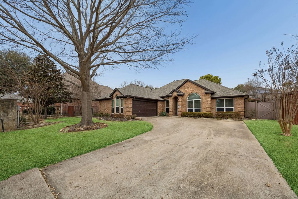 2801 Suzanne Drive, Rowlett, TX 75088