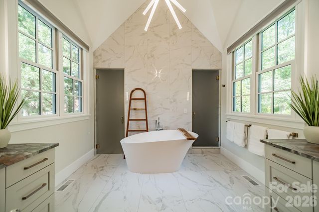 5400 Colony Road, Charlotte, NC 28226