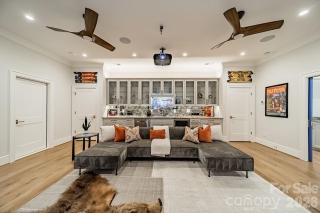 5400 Colony Road, Charlotte, NC 28226