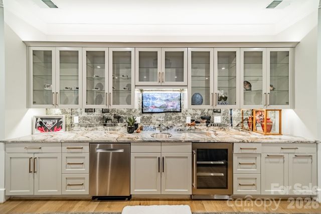 5400 Colony Road, Charlotte, NC 28226