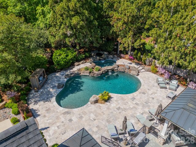 5400 Colony Road, Charlotte, NC 28226