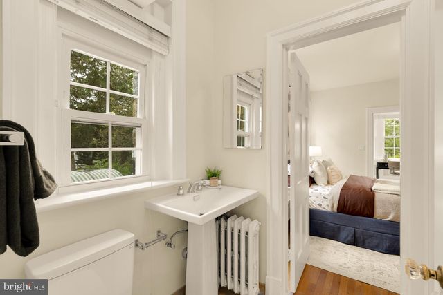 4706 17TH ST NW, Washington, DC 20011