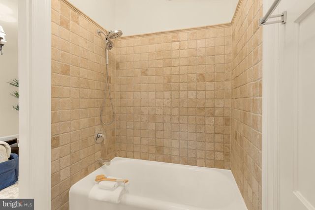 4706 17TH ST NW, Washington, DC 20011