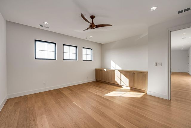 10050 Gooding Drive, Dallas, TX 75229
